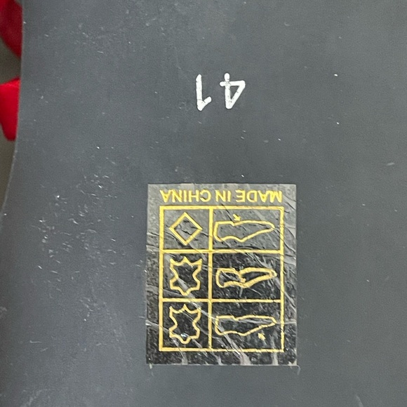 Antelope Red women sandals like new - Picture 3 of 13